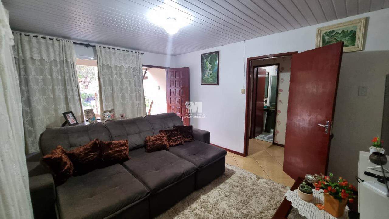 Casa à venda no bairro Primeiro de Maio: 