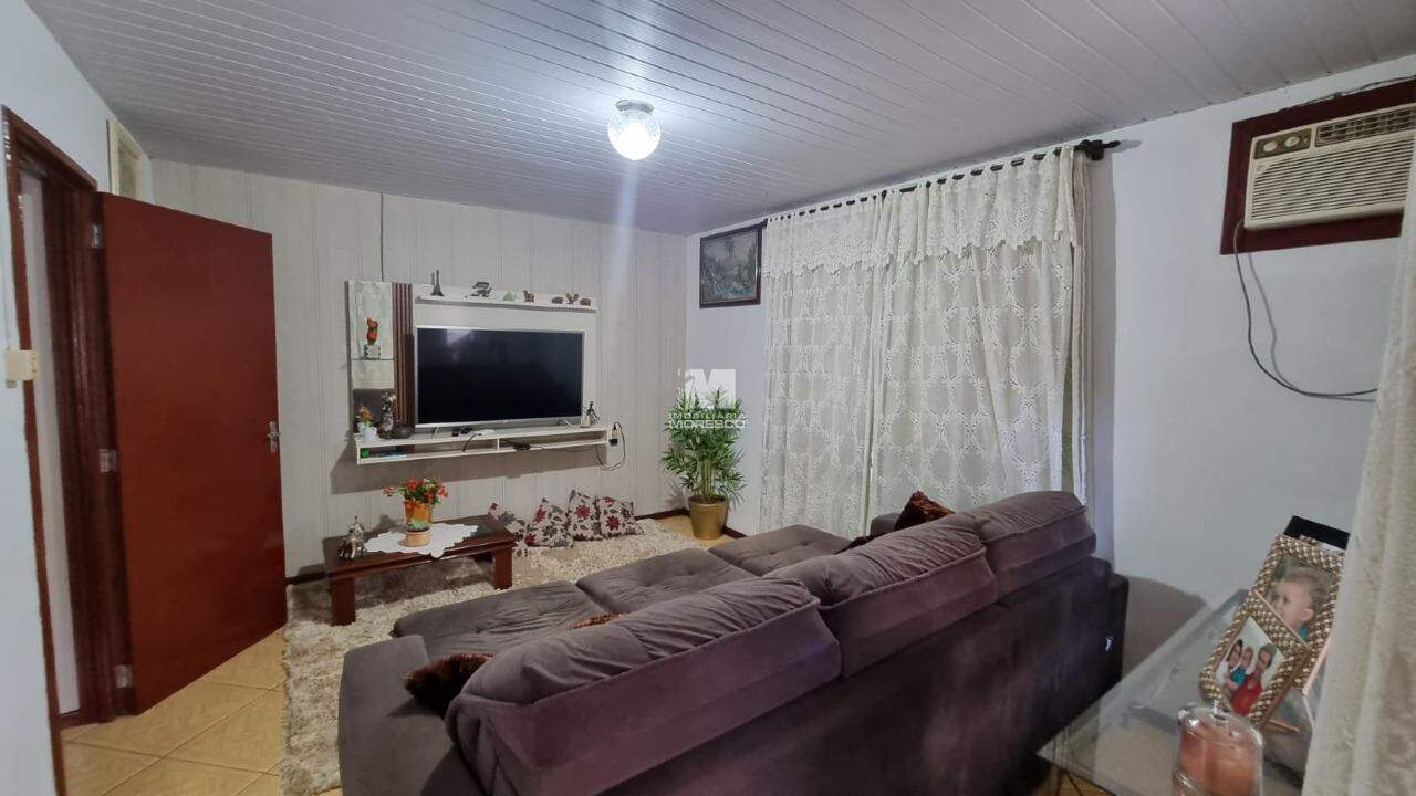 Casa à venda no bairro Primeiro de Maio: 