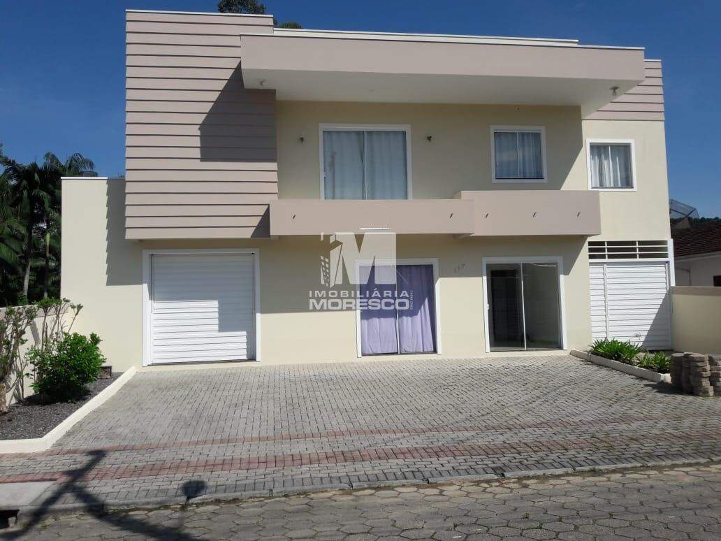Casa à venda no bairro Centro: 