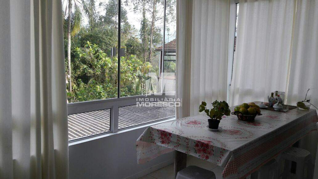 Casa à venda no bairro Centro: