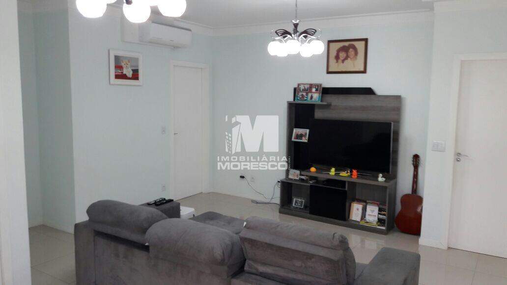 Casa à venda no bairro Centro: