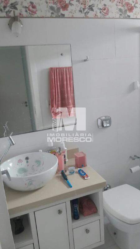 Casa à venda no bairro Centro: