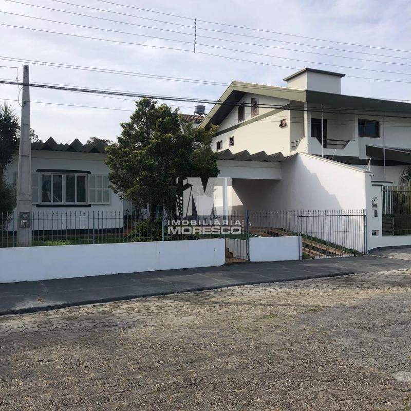 Casa à venda no bairro Jardim Maluche: 