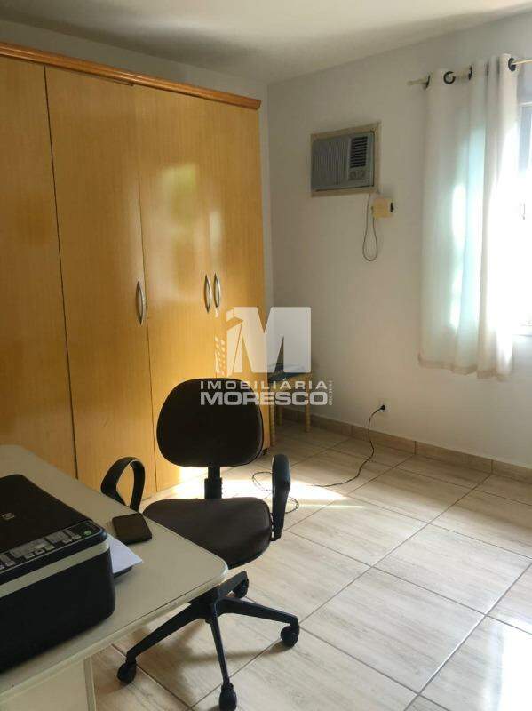 Casa à venda no bairro Jardim Maluche: