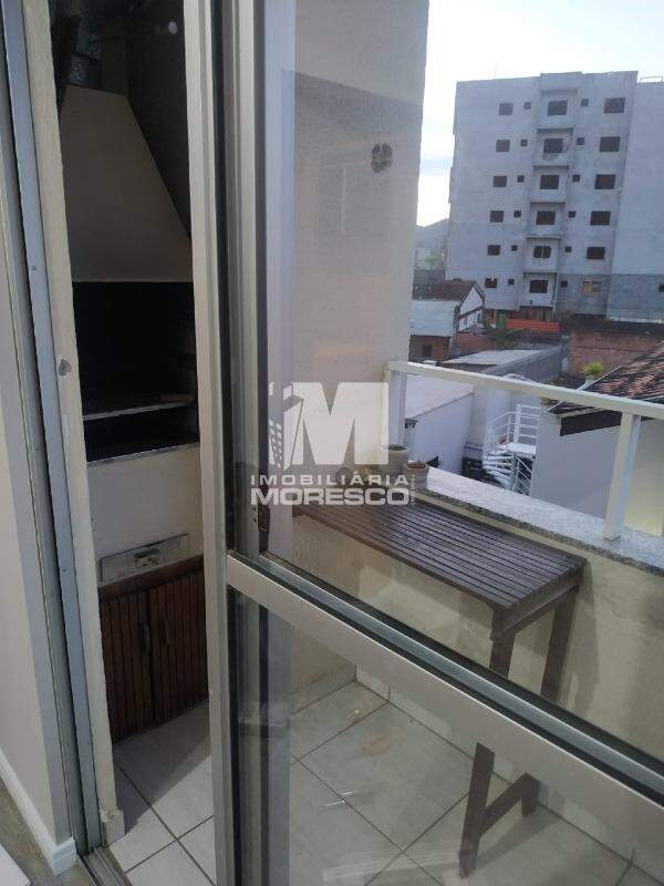 Apartamento à venda no bairro Souza Cruz: 