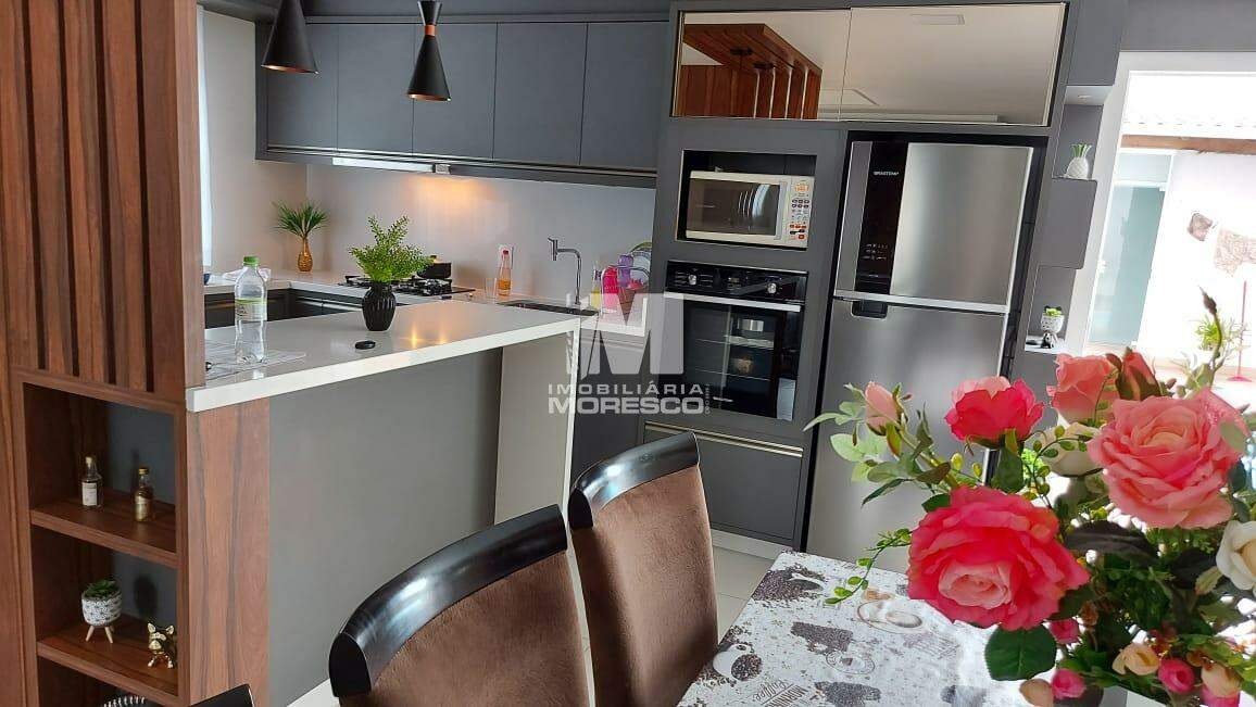 Casa à venda no bairro Lageado Baixo: 