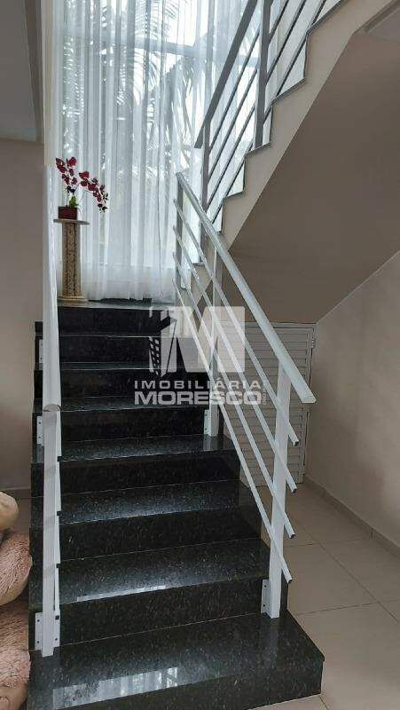 Casa à venda no bairro Lageado Baixo: 
