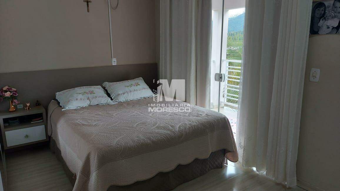 Casa à venda no bairro Lageado Baixo: 