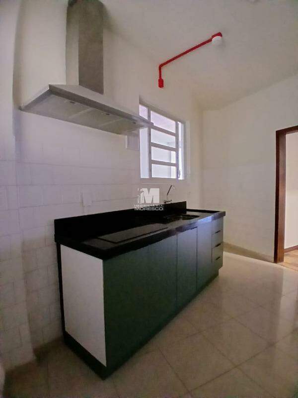 Apartamento para aluguel no bairro Centro: 