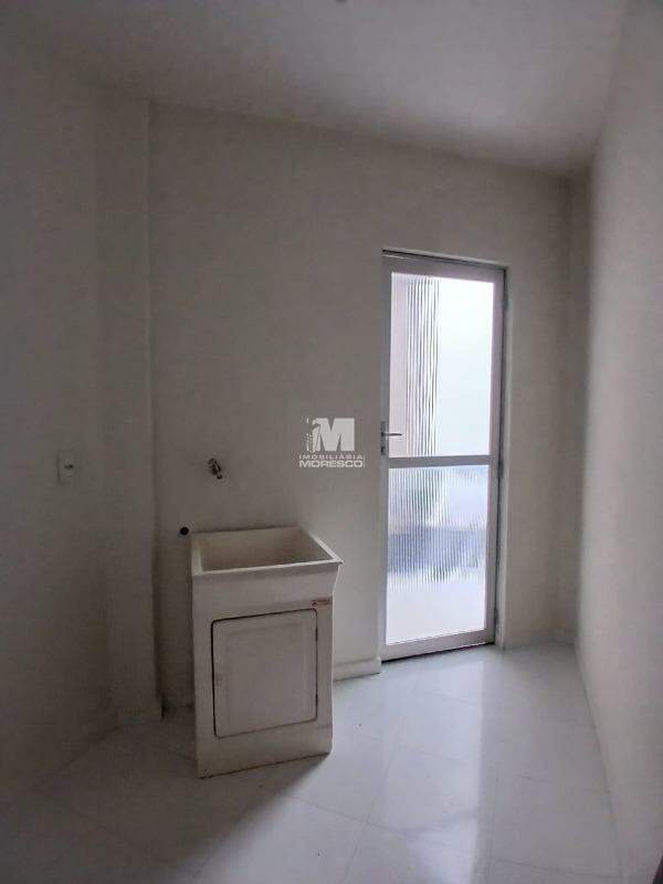 Apartamento para aluguel no bairro Centro: 