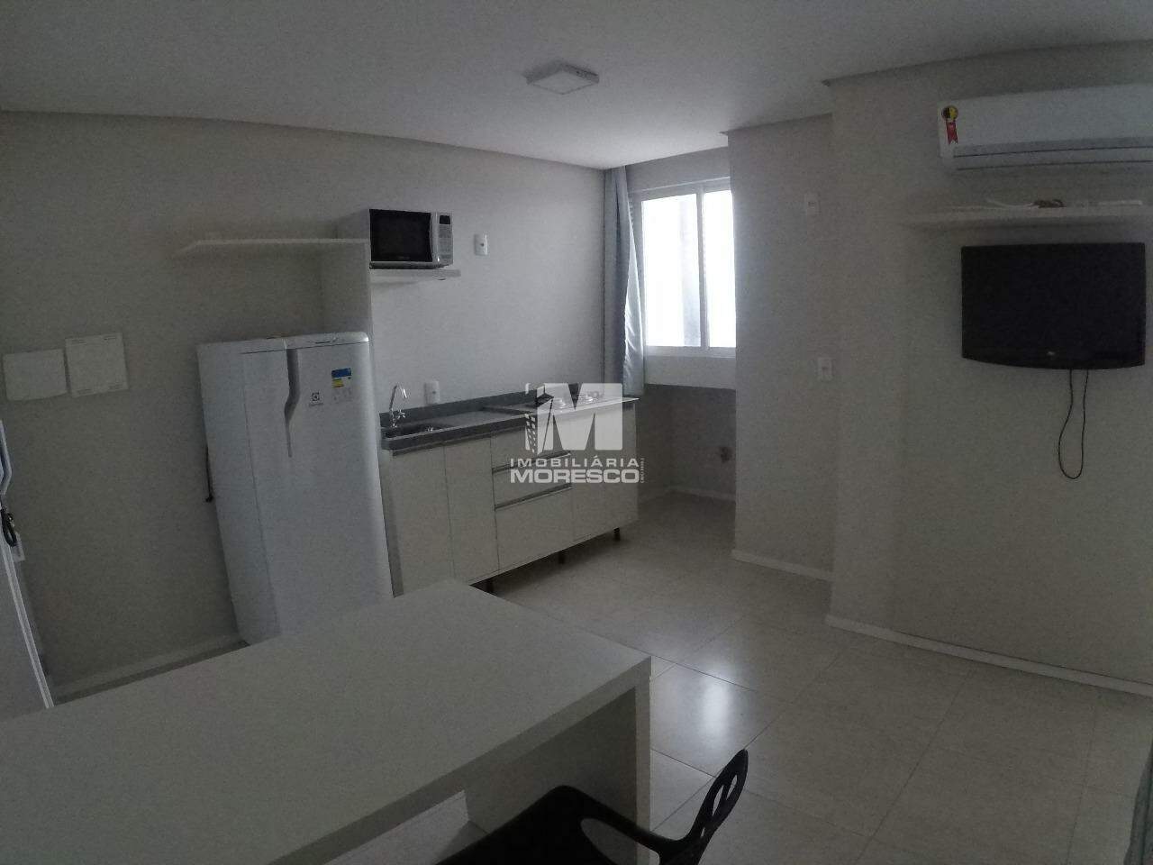 Flat para aluguel no bairro Santa Terezinha: 