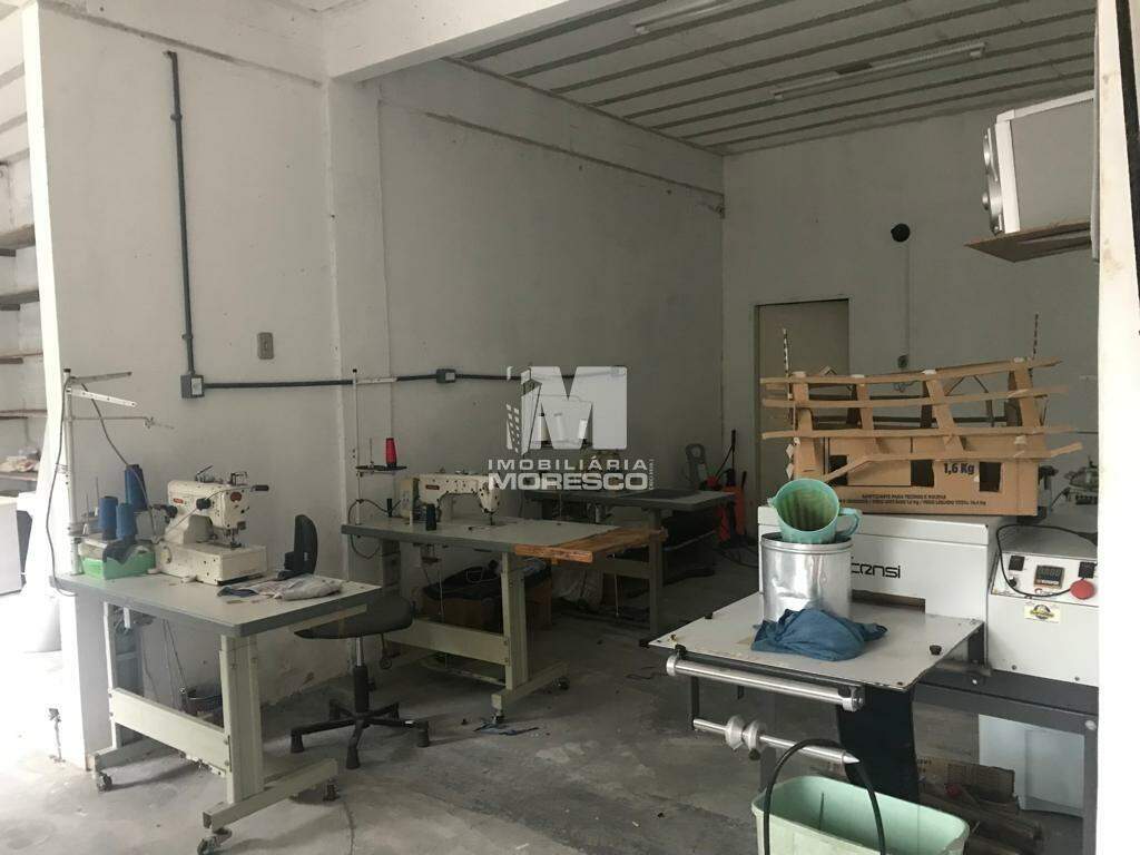 Casa à venda no bairro Lageado Baixo: