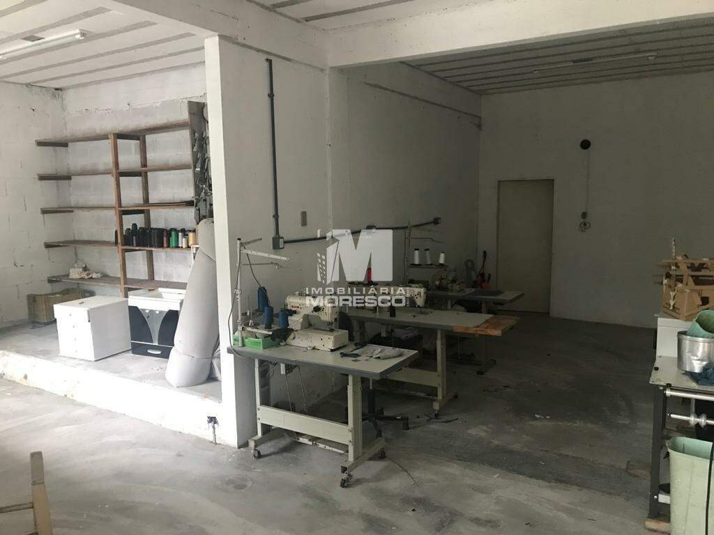 Casa à venda no bairro Lageado Baixo: