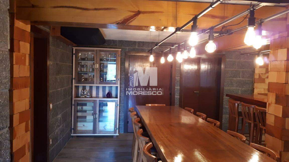 Casa à venda no bairro Azambuja: 