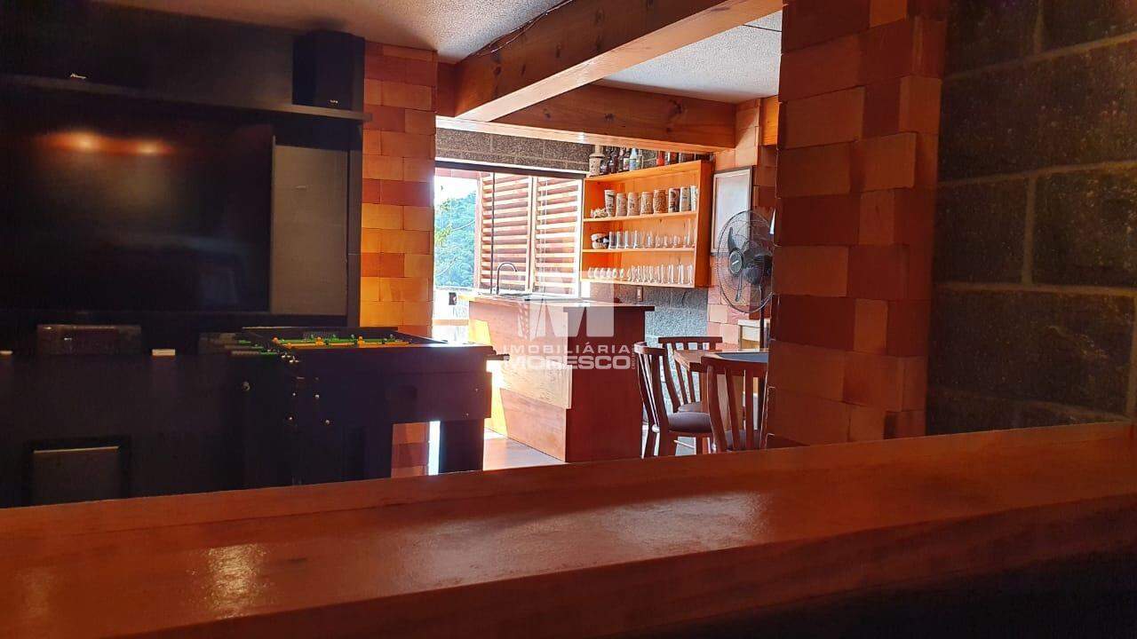 Casa à venda no bairro Azambuja: 