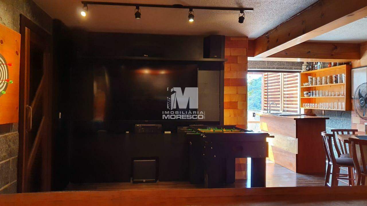 Casa à venda no bairro Azambuja: 