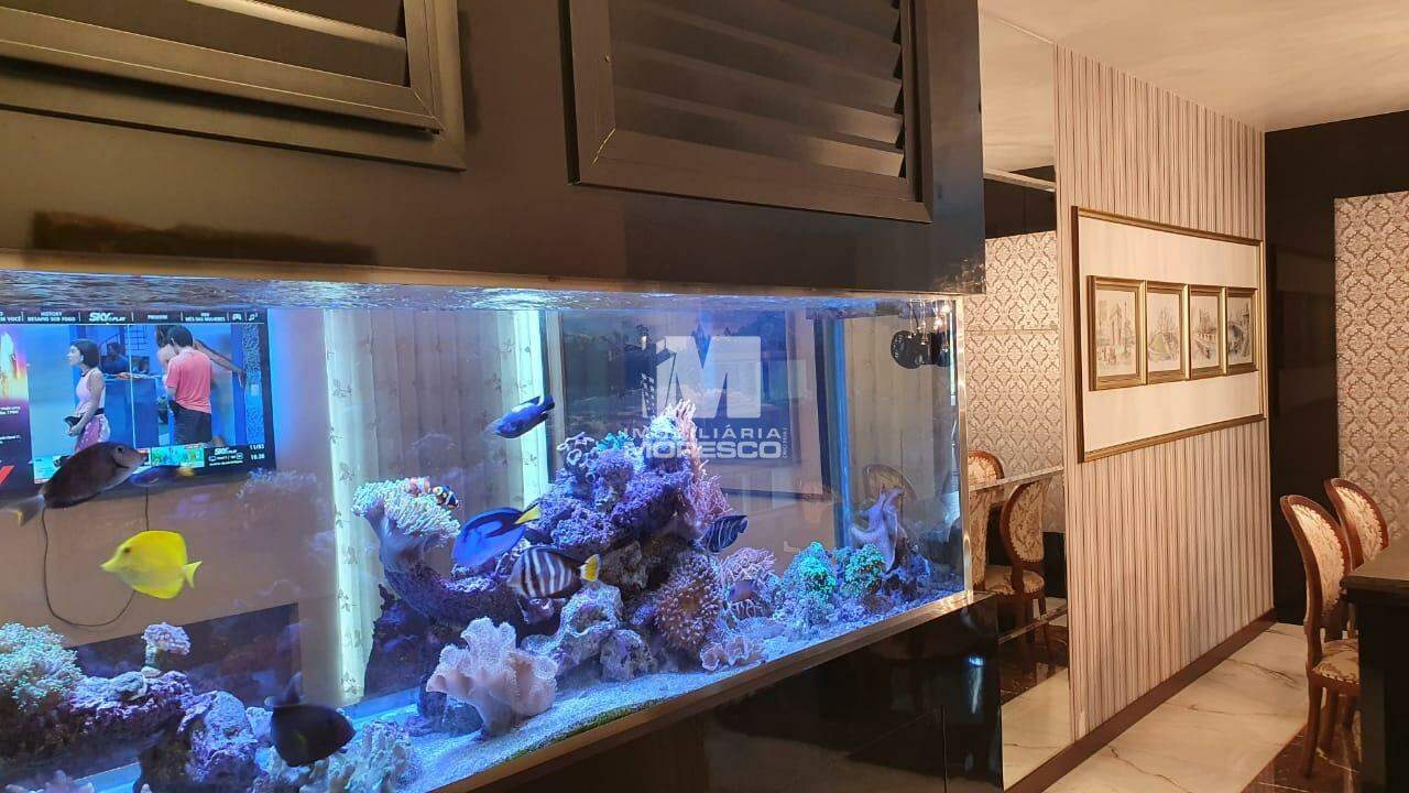 Casa à venda no bairro Azambuja: 