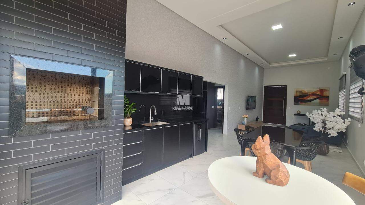 Casa à venda no bairro Souza Cruz: 
