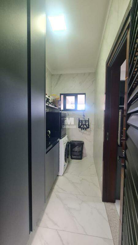 Casa à venda no bairro Souza Cruz: 