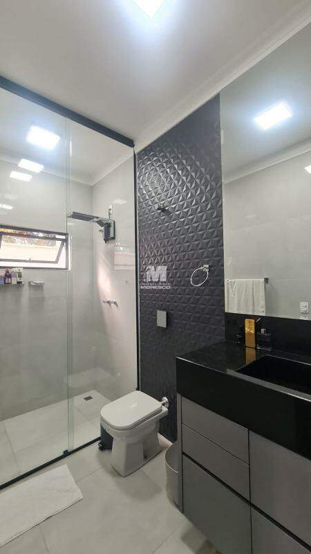 Casa à venda no bairro Souza Cruz: 