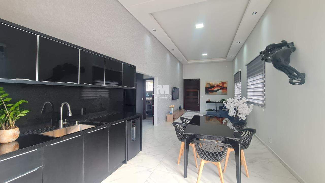 Casa à venda no bairro Souza Cruz: 