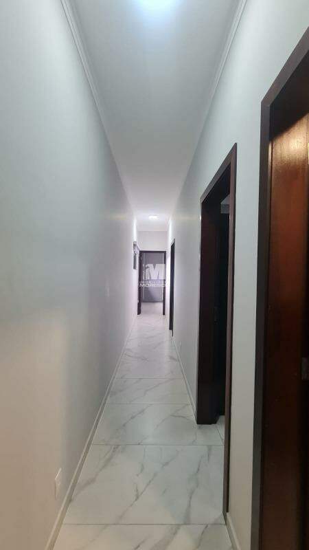 Casa à venda no bairro Souza Cruz: 