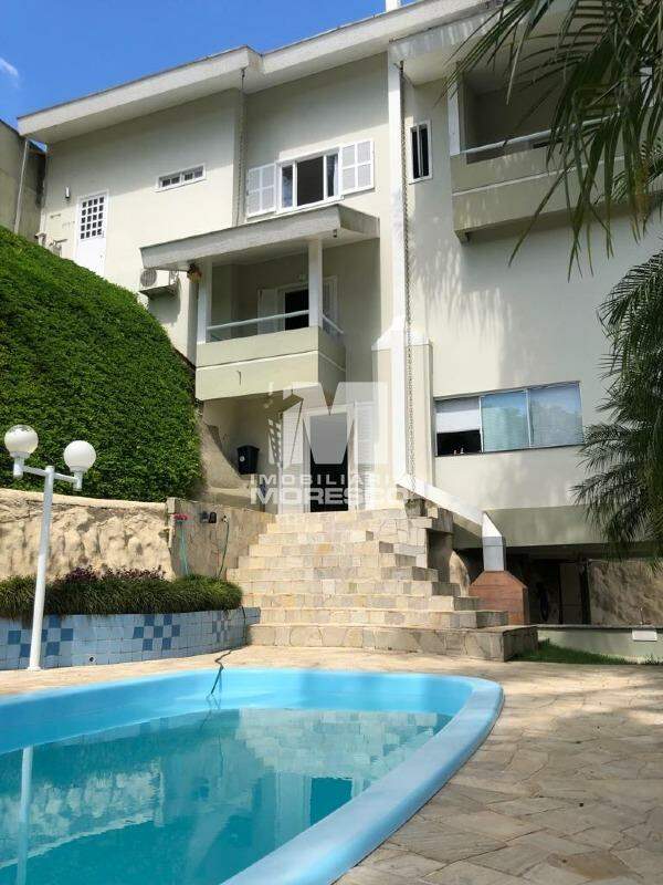 Casa à venda no bairro Jardim Maluche: 