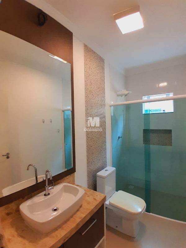 Casa para aluguel no bairro Souza Cruz: 