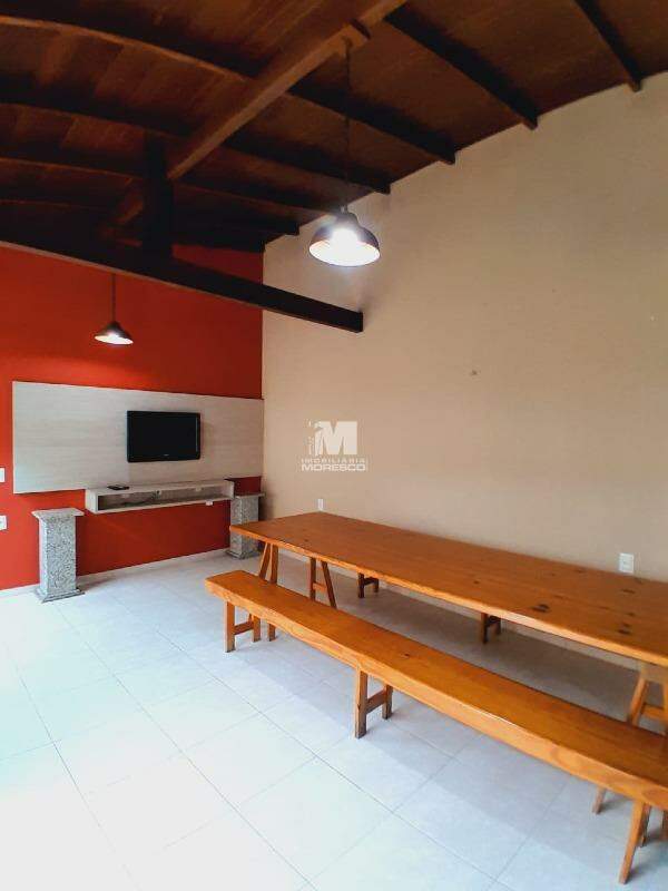 Casa para aluguel no bairro Souza Cruz: 