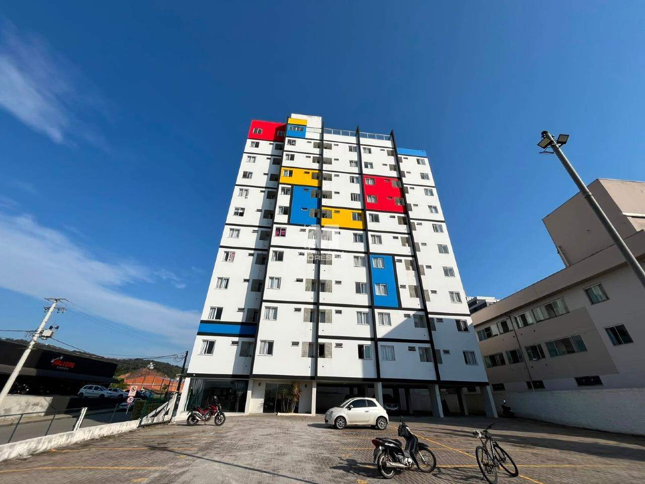 Flat para aluguel no bairro Santa Terezinha: 