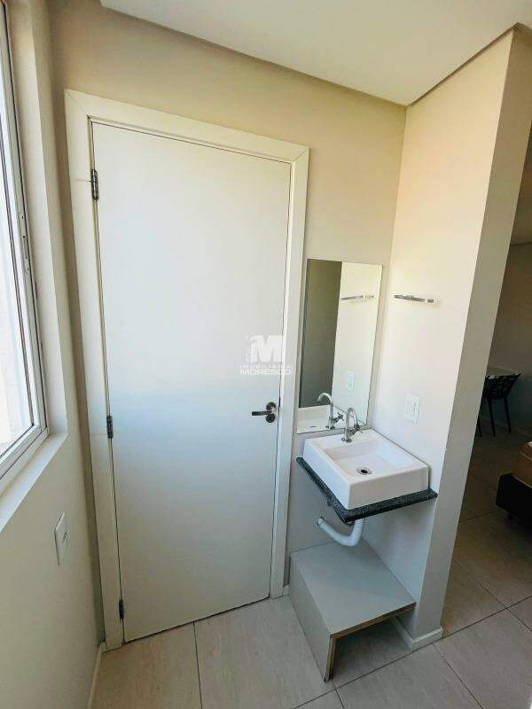 Flat para aluguel no bairro Santa Terezinha: 