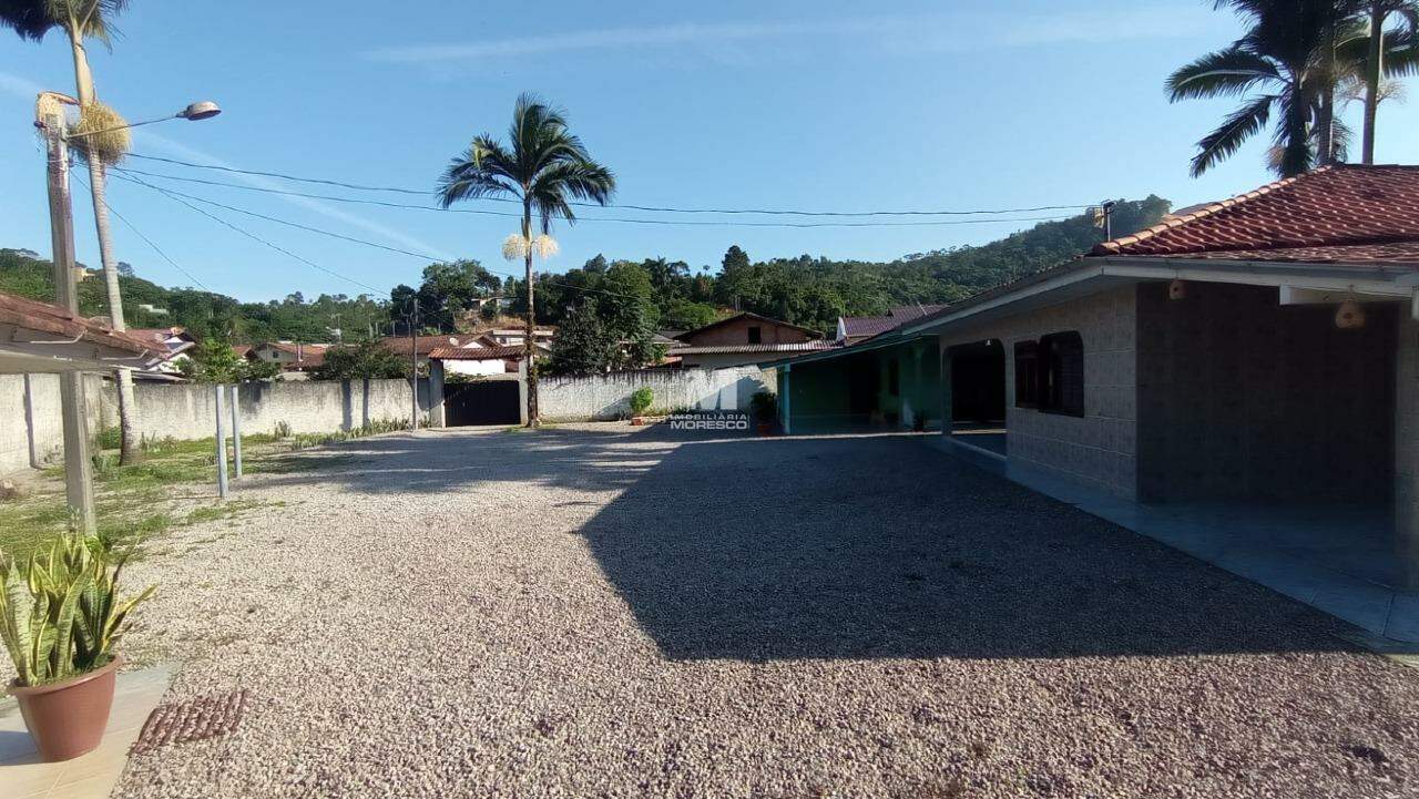 Casa de 3 quartos, 930m² no bairro Volta Grande, em Brusque | Eu Corretor