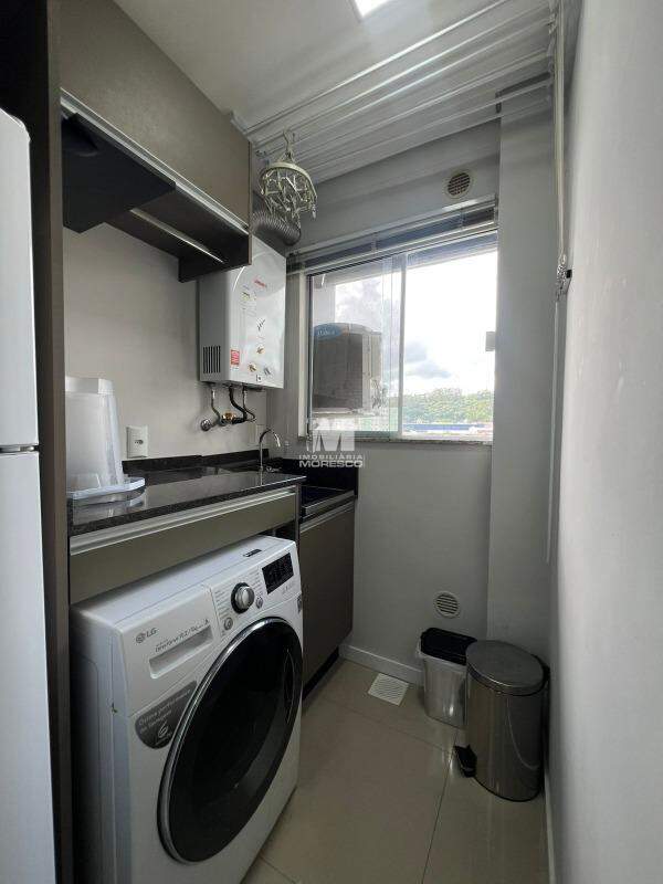 Apartamento à venda no bairro Santa Terezinha: 