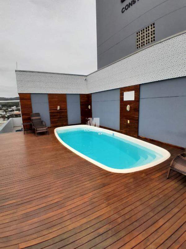 Apartamento à venda no bairro Santa Terezinha: 