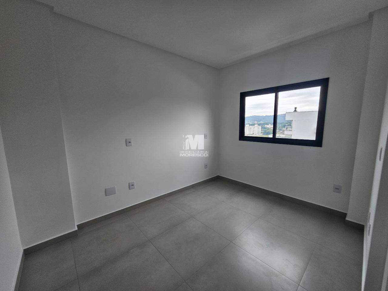 Apartamento à venda no bairro Souza Cruz: