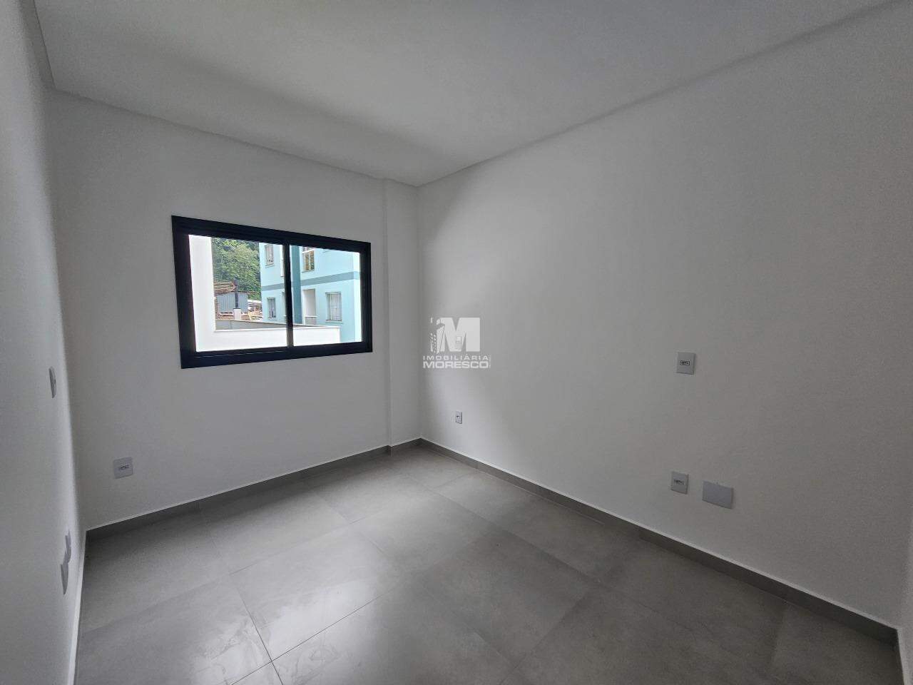 Apartamento à venda no bairro Souza Cruz: