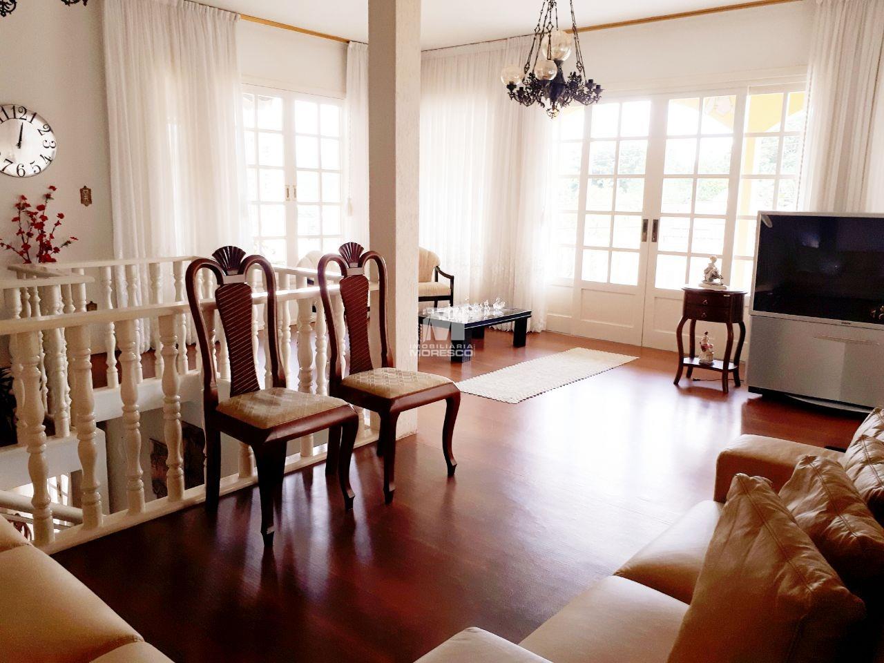 Casa à venda no bairro São Luiz: 