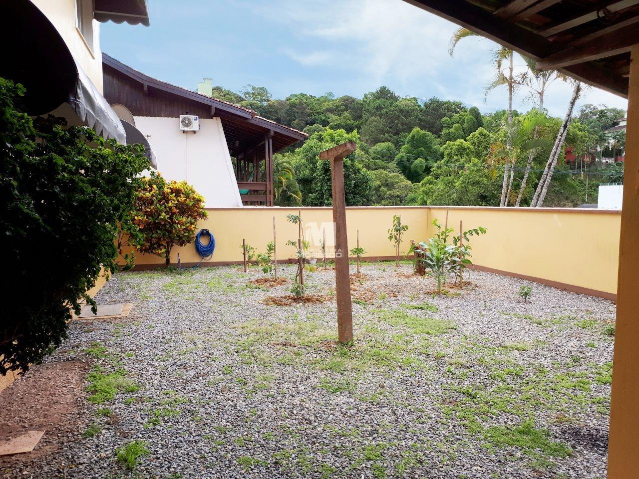 Casa à venda no bairro São Luiz: 