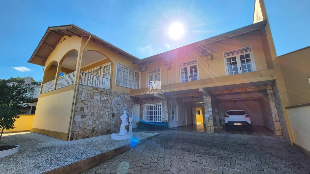 Casa à venda no bairro São Luiz: 