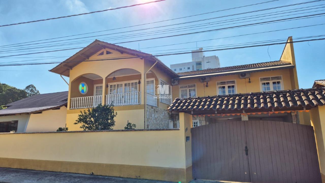 Casa à venda no bairro São Luiz: 