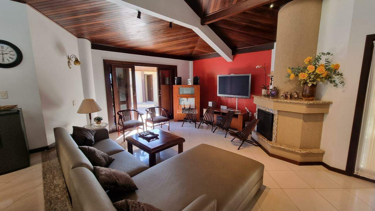 Casa à venda no bairro Centro: 