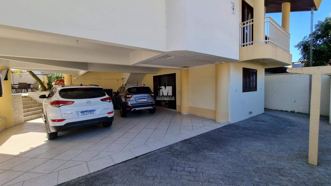 Casa à venda no bairro Centro: 