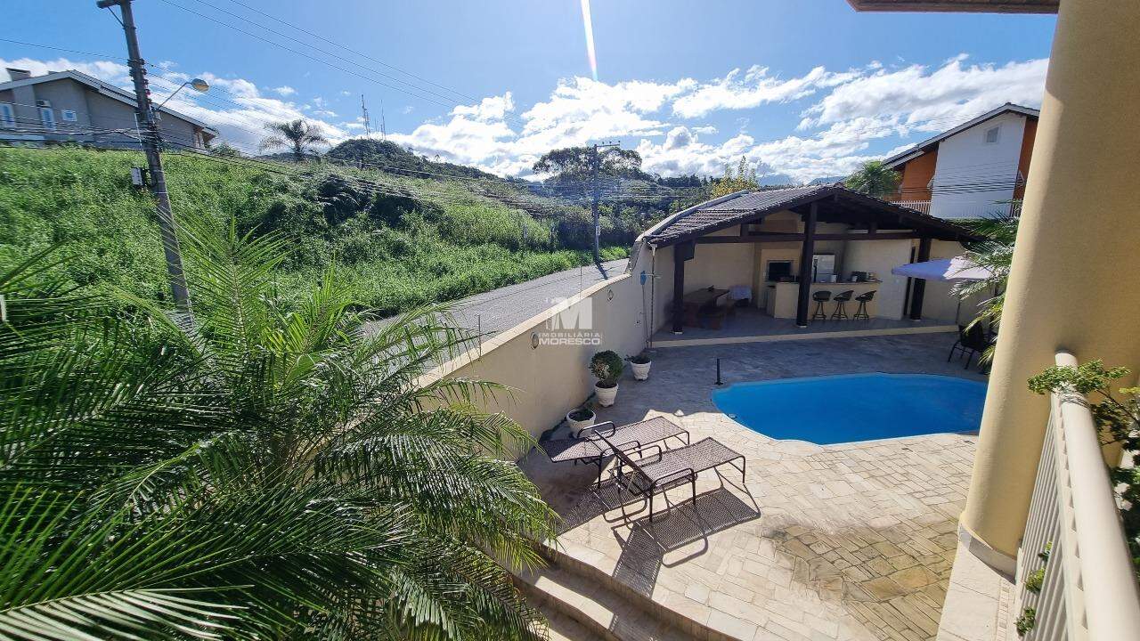 Casa à venda no bairro Centro: 