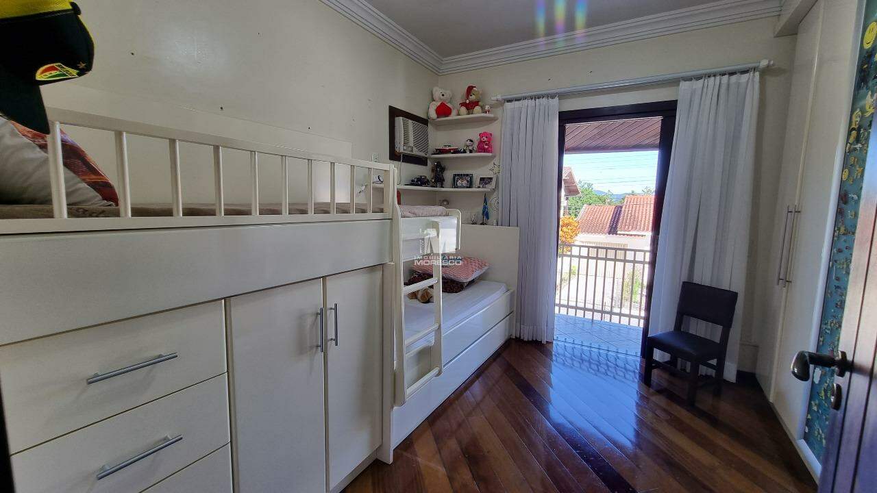 Casa à venda no bairro Centro: 