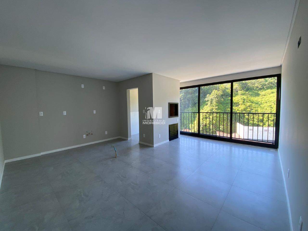 Apartamento à venda no bairro Azambuja:
