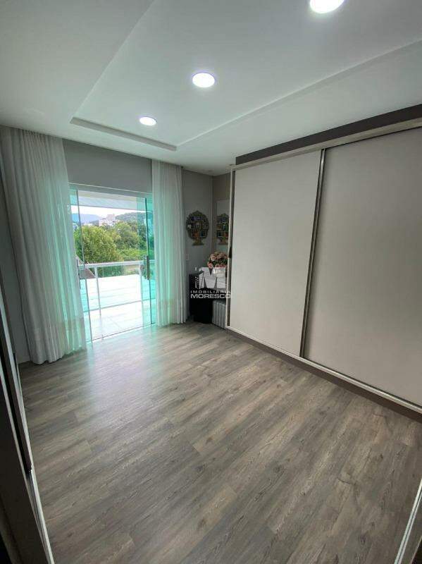 Casa à venda no bairro Jardim Maluche: 