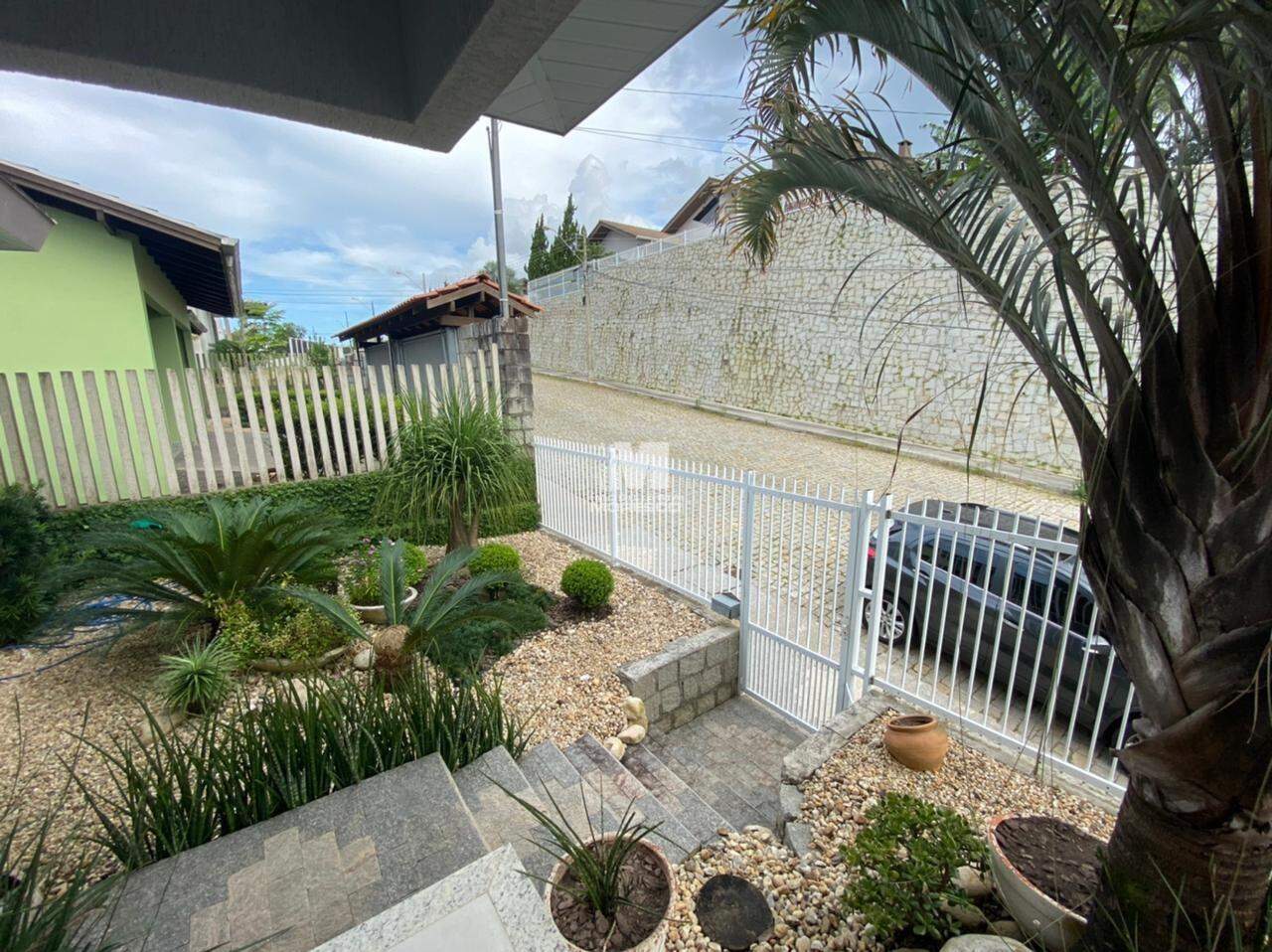 Casa à venda no bairro Jardim Maluche: 