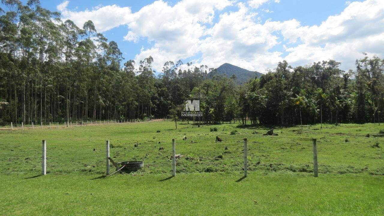 Fazenda/Sítios/Chácaras de 100m² no bairro Lorena, em Guabiruba | Eu Corretor