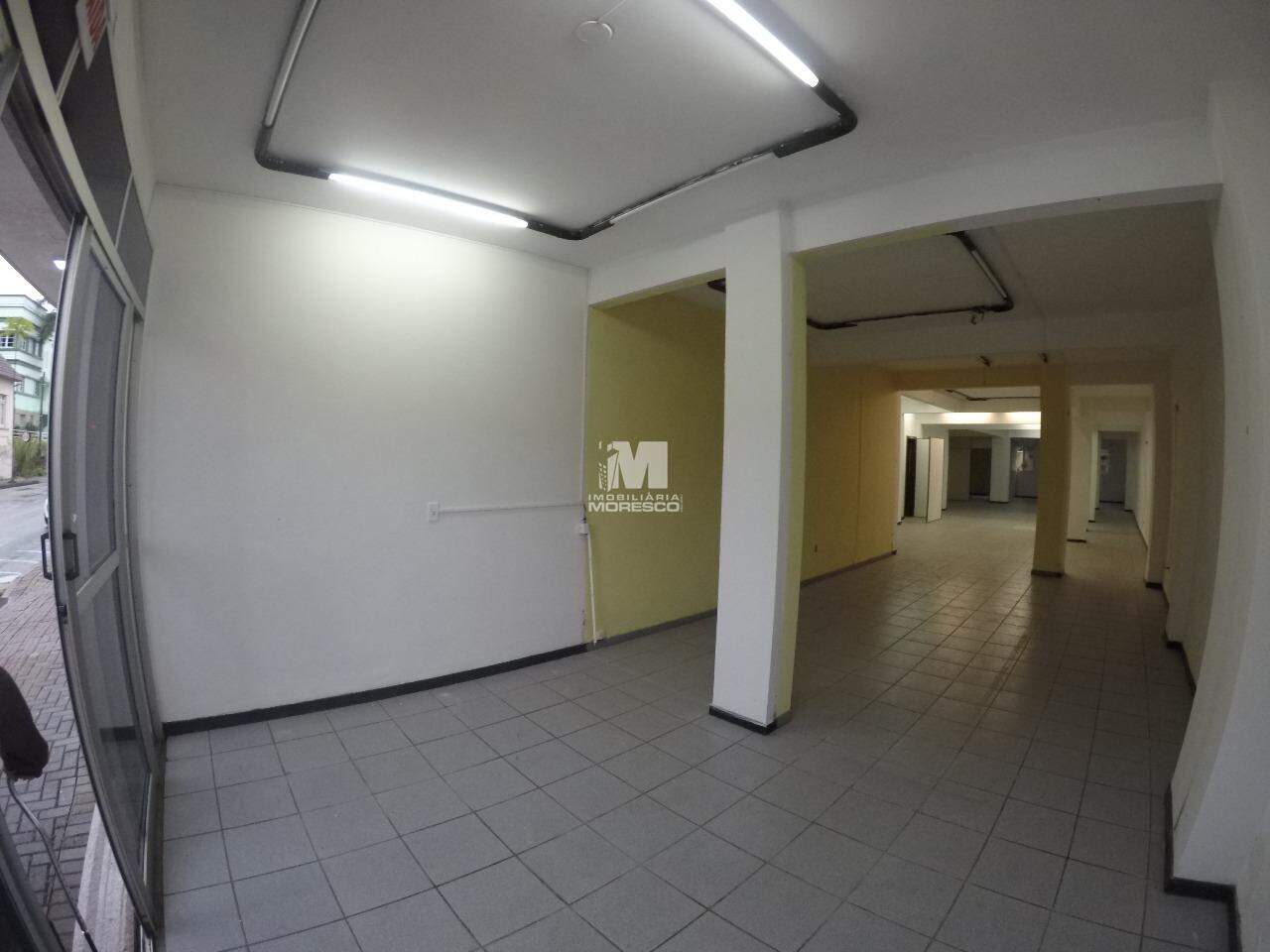 Sala Comercial de 200m² no bairro São Luiz, em Brusque | Eu Corretor