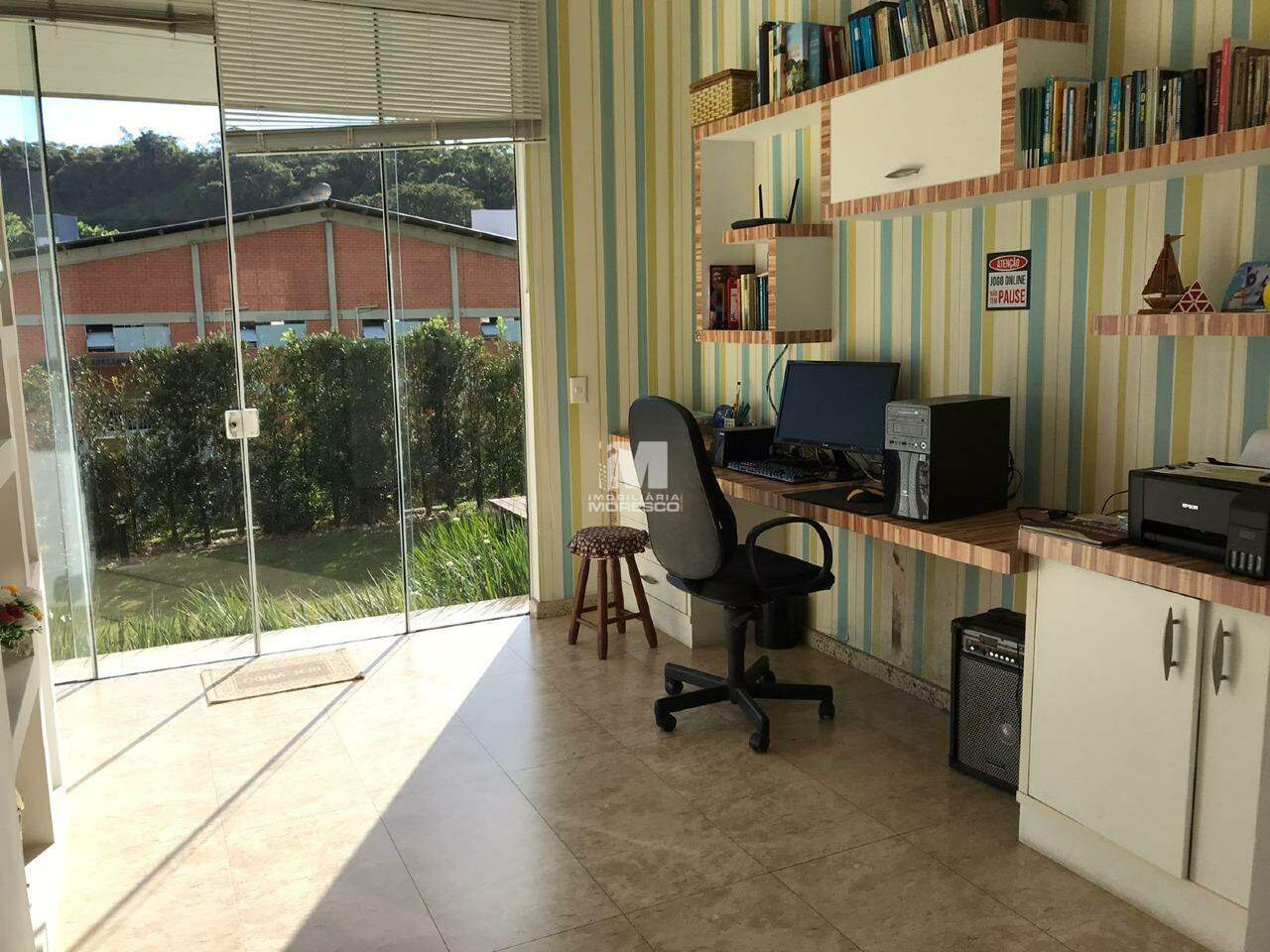 Galpão à venda no bairro Nova Brasília: Escritorio